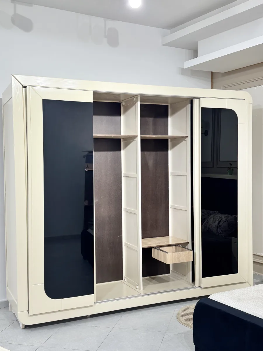 LORENNE Bedroom Set