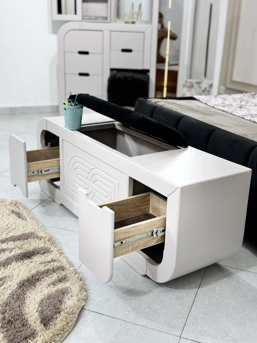 LORENNE Bedroom Set