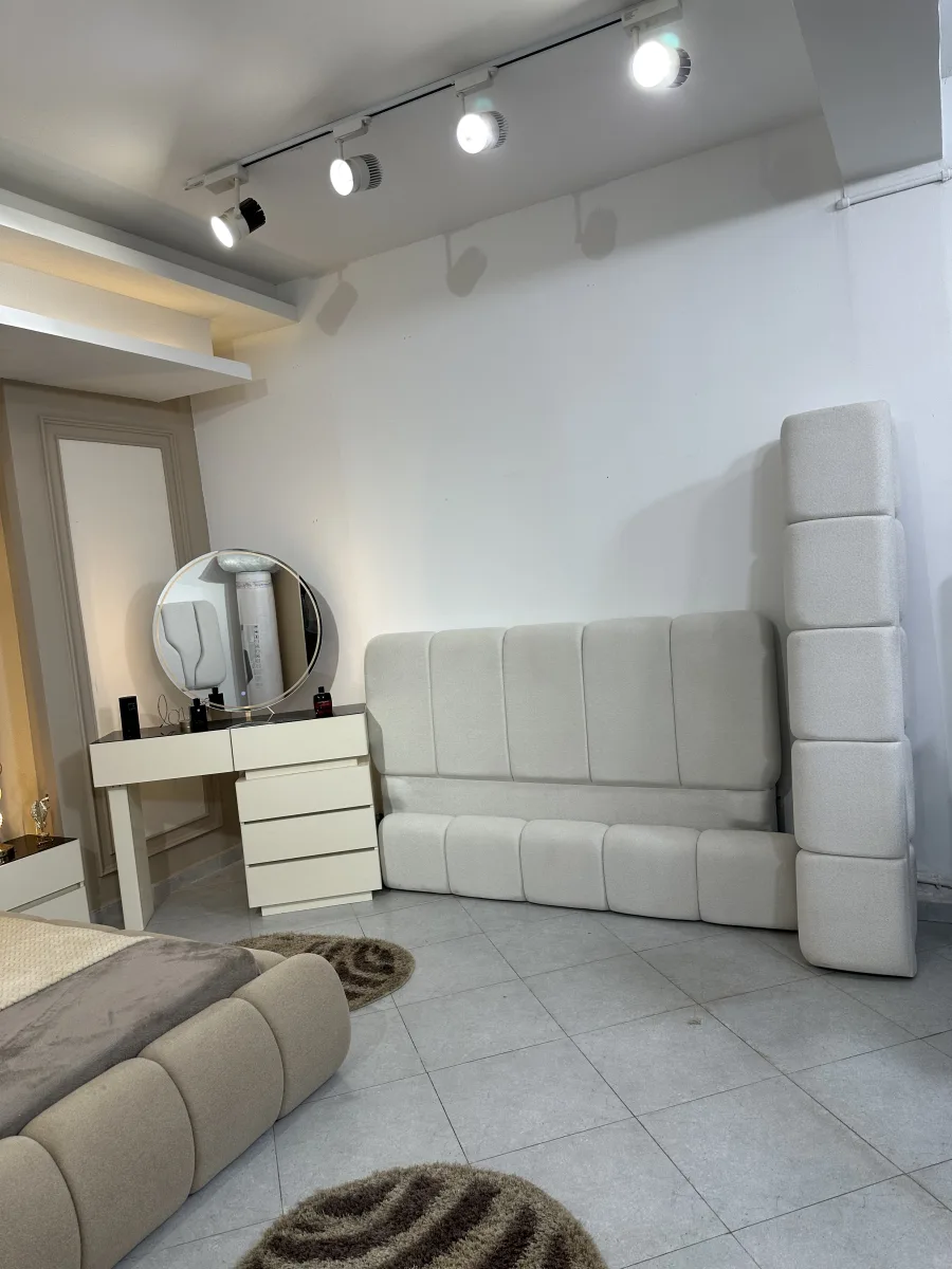 Upholstered bed